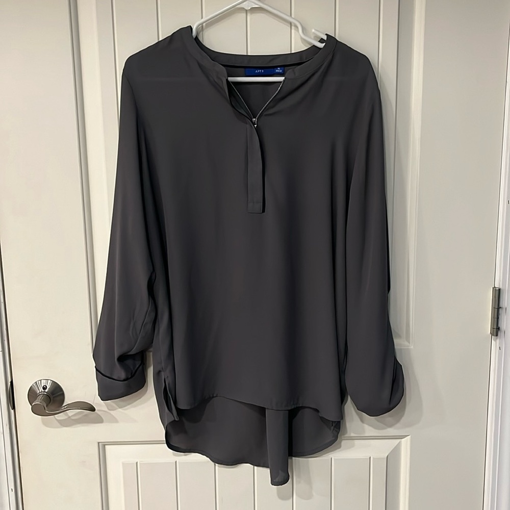 Apt 9 XL gray blouse!  Like new!!
